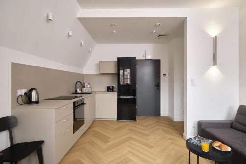 Two-Bedroom Apartment (6 Adults) image 4