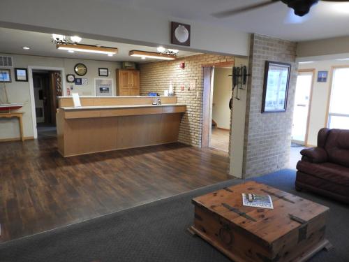 Lobi, Admiral Digby Inn Restaurant and Cottages in Digby (NS)