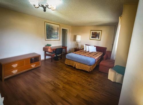 1 queen bed