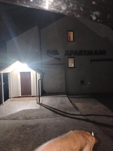 Stan na dan Iva 3 in มาโลซาบูชเย