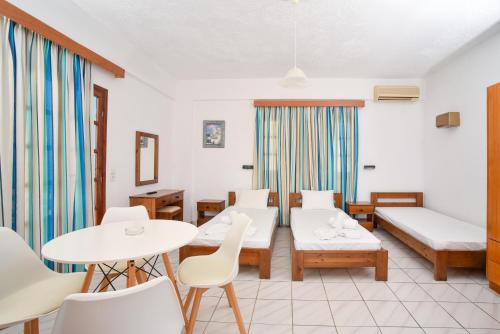 Studio with Extra Bed (3 Adults) image 3