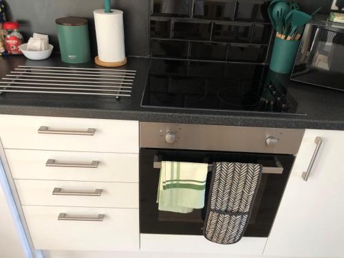 4 Bedroom House Near Hospital And Motorway in Coxford