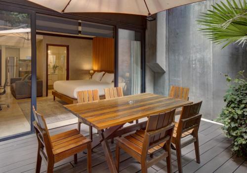 MX Grand Suites in Major Tower-Pink zone