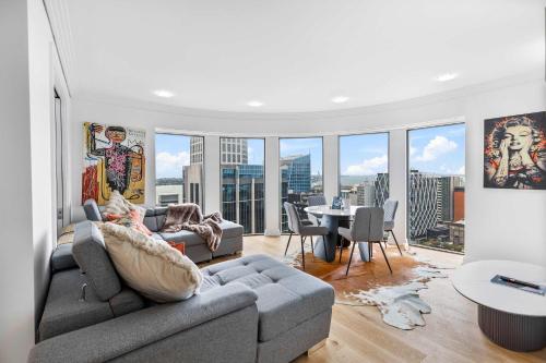Skyline Views CBD 2BR w Pool & Gym Zodiak Stays, Auckland (photo 9)