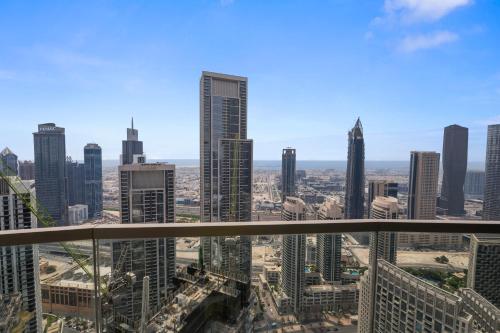 GRANDE SIGNATURE RESIDENCES - Luxury 2BR with Full Burj Khalifa Views, Dubaj (zdjęcie 5)