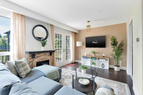 Family 4BDR 2BA with Basement in Mississauga