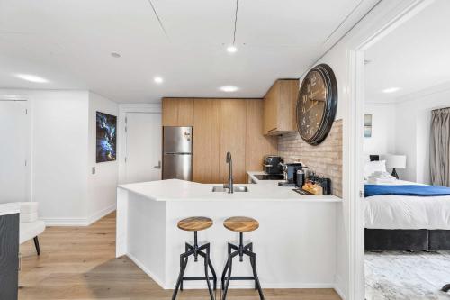 Skyline Views CBD 2BR w Pool & Gym Zodiak Stays, Auckland (photo 11)