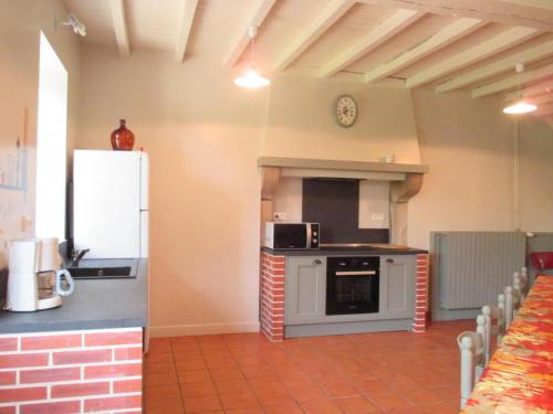 Grande maison en pierre avec jardin clôturé, animaux admis - FR-1-489-198 (Grande maison en pierre avec jardin cloture, animaux admis - FR-1-489-198) in Saint-Nectaire
