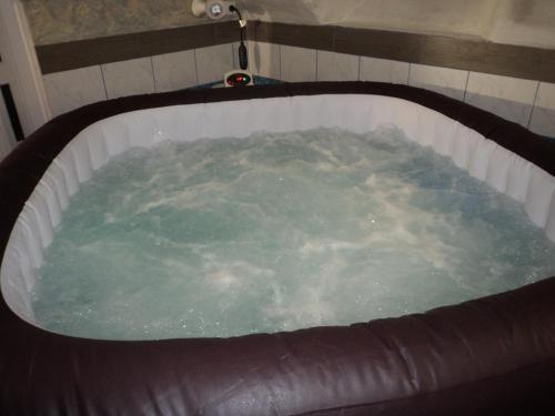 Gîte Bransat 3 pièces 6 personnes - FR-1-489-294 - image 5