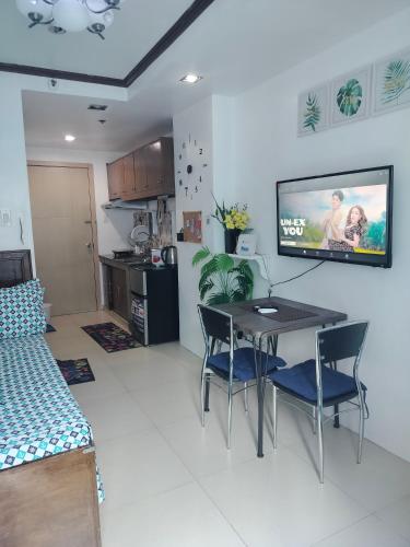 16th Floor Tower A Pool View Studio Unit with Unlimited Internet Access and Modern Amenities, Manila