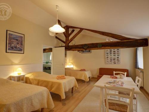 HOUSE GITE 5 personnes La Vache sur le Toit : le gîte. - image 10