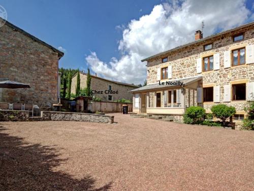 Gîte Belmont-de-la-Loire 7 pièces 13 personnes - FR-1-496-140 - main image