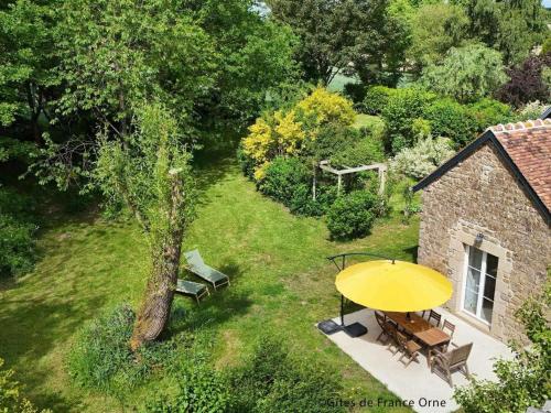 Charmante longère avec jardin et terrasse, proche de Saint-Fraimbault, WiFi inclus - FR-1-497-246 (Charmante longere avec jardin et terrasse, proche de Saint-Fraimbault, WiFi inclus - FR-1-497-246) in Vauce