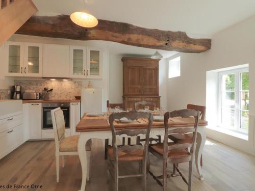 Charmante longère avec jardin et terrasse, proche de Saint-Fraimbault, WiFi inclus - FR-1-497-246 (Charmante longere avec jardin et terrasse, proche de Saint-Fraimbault, WiFi inclus - FR-1-497-246) in Vauce
