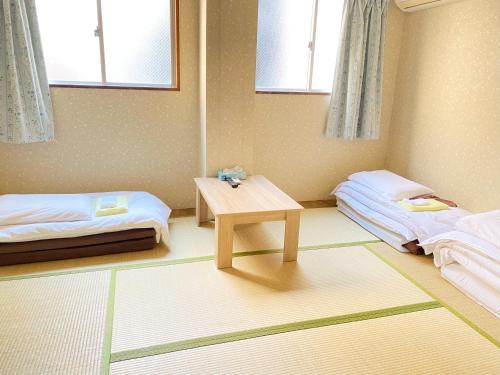 room detail thumbnail 1