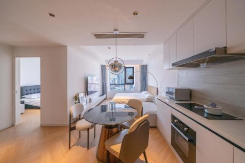 ZHome-Count luxury apartment, Шанхай (фото 4)