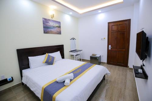 Sea Hotel CD by BAY LUXURY