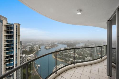 Lvl 37 Ocean View 3 Bedroom Apartment image 6