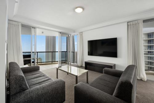 Lvl 37 Ocean View 3 Bedroom Apartment image 9