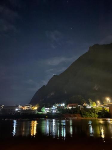 Yensabai Bungalow River view in Nong Khiaw