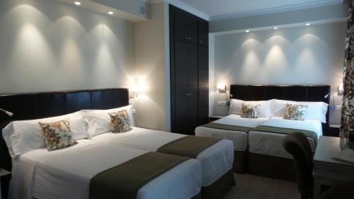Hotel Moderno Puerta del Sol Room Type - Family Room