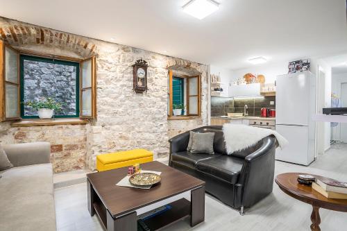 Villa Palace, Split (photo 7)