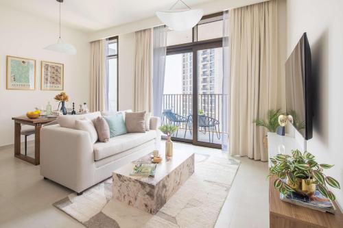 Frank Porter - Creek Palace, Dubai