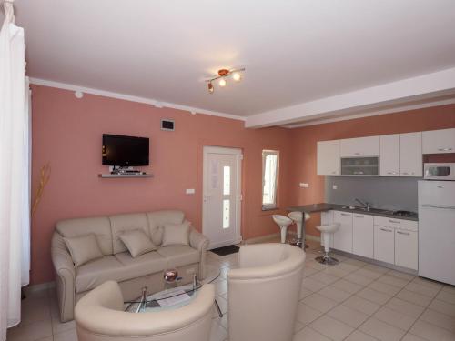 Apartment with Garden View image 7