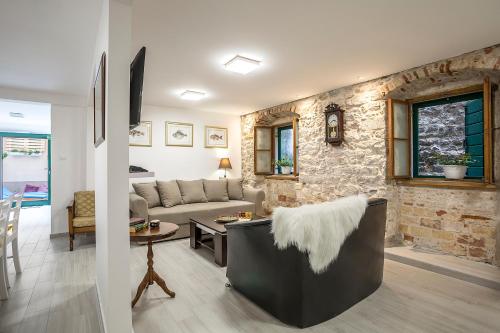 Villa with Garden View