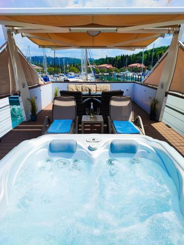 SEA LUX FLOATING HOUSE AJDA Portorose in Lucija