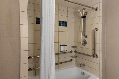 Cambria Hotel Columbus - Polaris - image 2