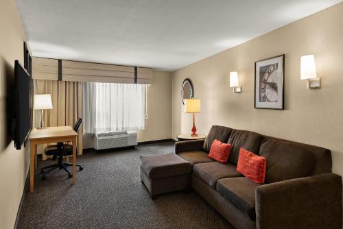 Cambria Hotel Columbus - Polaris - image 8