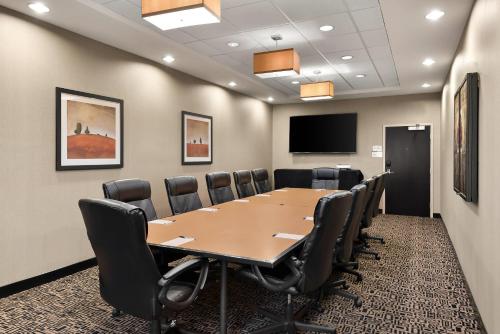 Cambria Hotel Columbus - Polaris - main image