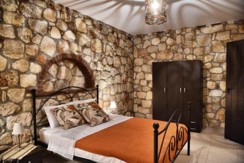  Zachariou Stone Villas in Psakoudia