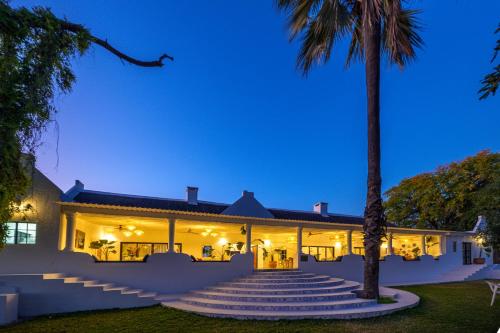 外観, Grays Eden Boutique Hotel in マウン