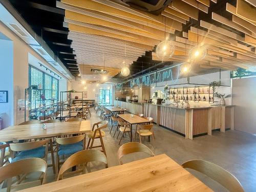 ห้องอาหาร, Hotel Campus 90 in ฟาร์นา