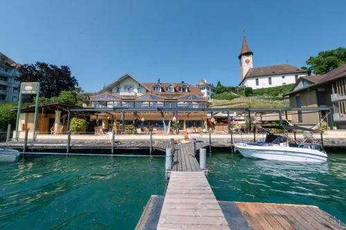 HAUS AM SEE Lakefront Rooms on Lake Thun SELF CHECK-IN Digital Reception in Oberhofen am Thunersee, Schweiz