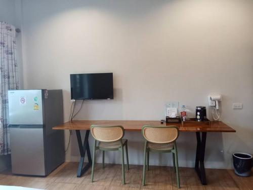 수랏타니 โรงแรมควีนส์ (Queen) 4성급 호텔 수영장