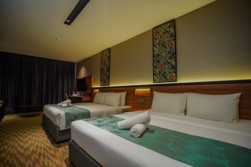 room detail thumbnail 1