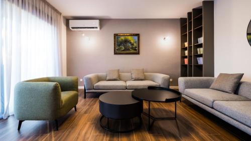 Three-Bedroom Villa image 1