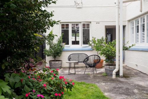 Kohimarama Beach 2 Bedroom Charmer in โคฮิมารามา