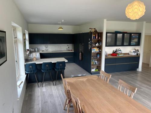 Entire 4 Bedroom Brand new Bungalow with Sea Views in Island