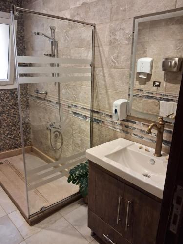 Luxury Chalet in Mountain View 2 , El-Sokhna with Sea View , Pool View and Garden View Families Only, Ain Soukhna (fotografie 5)