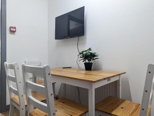 Room Near City Centre Private Bath Free Parking in Edge Hill