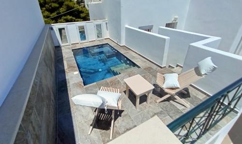 Chariot Apartments Santorini 4