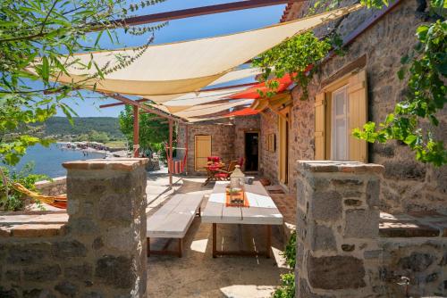 Το Παλιό Αγγειοπλαστείο Τσκαλαδιό gîte à louer Nisída Barmpaliás