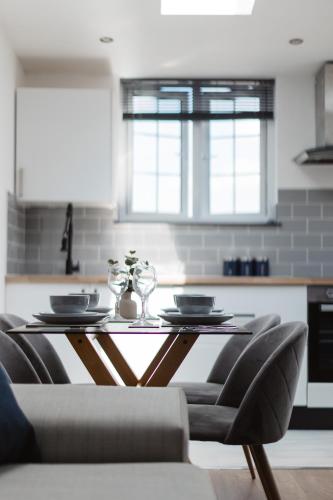 Kitchen, Two Bedroom Executive Pad by Traboule Properties Ltd in Warrington