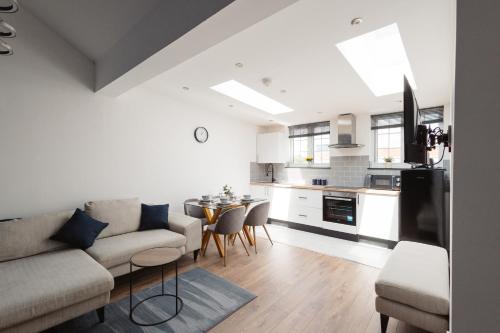 Two Bedroom Executive Pad by Traboule Properties Ltd in Warrington