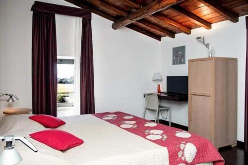 2 twin beds