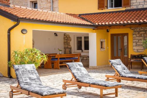 Villa Rina in Barat - Haus für 6-7 Personen (Villa Rina in Barat - Haus fur 6-7 Personen) in Barat